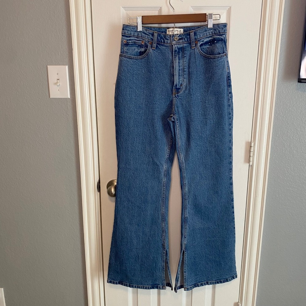 Abercrombie & Fitch The Vintage Flare High Rise Jeans Medium Wash Size 28 6S